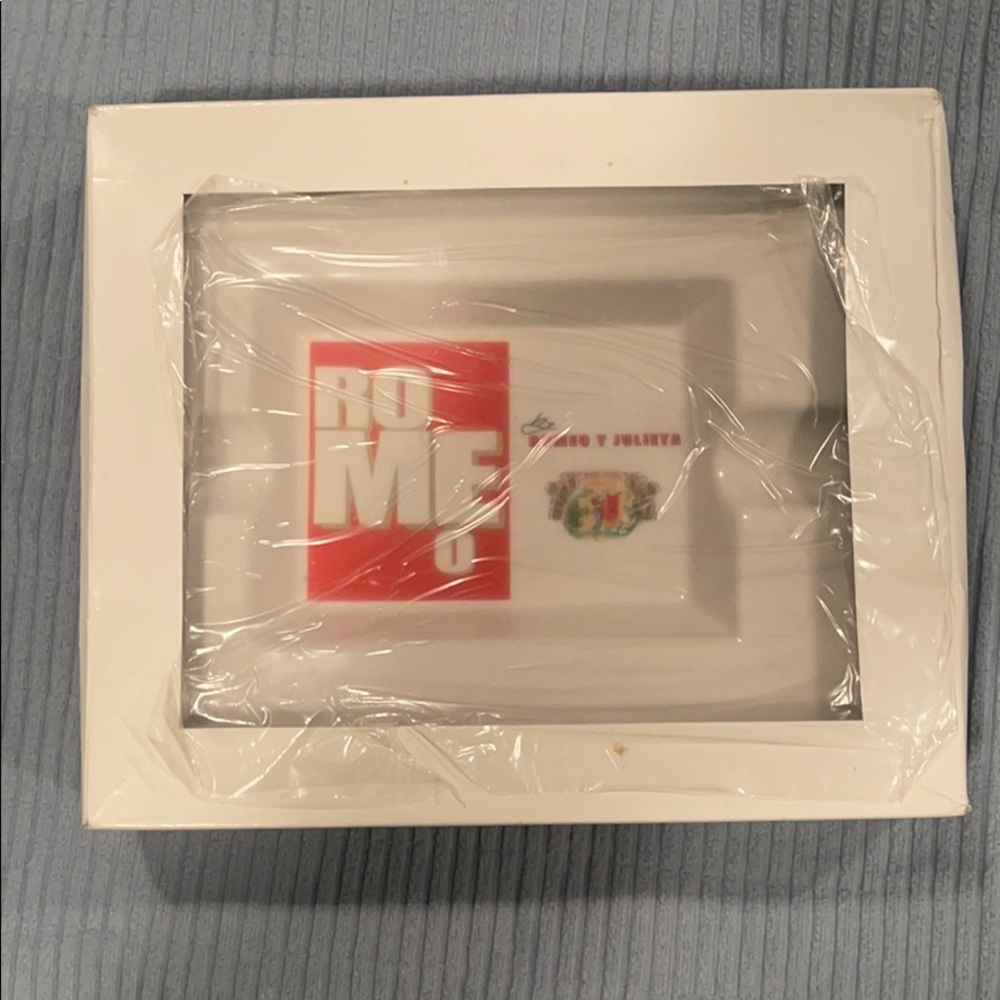Romeo y Julieta cigar ashtray